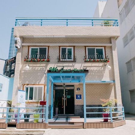 We Guesthouse ปูซาน ภายนอก รูปภาพ