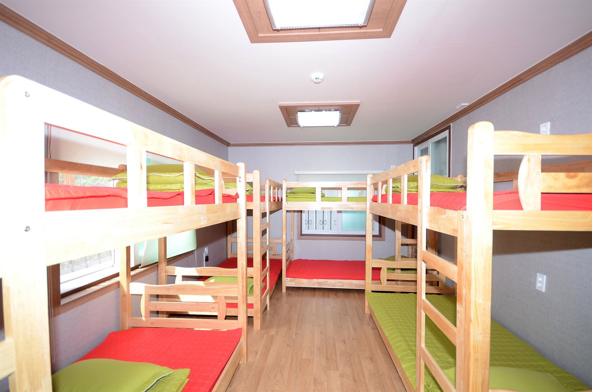 We Guesthouse ปูซาน ภายนอก รูปภาพ