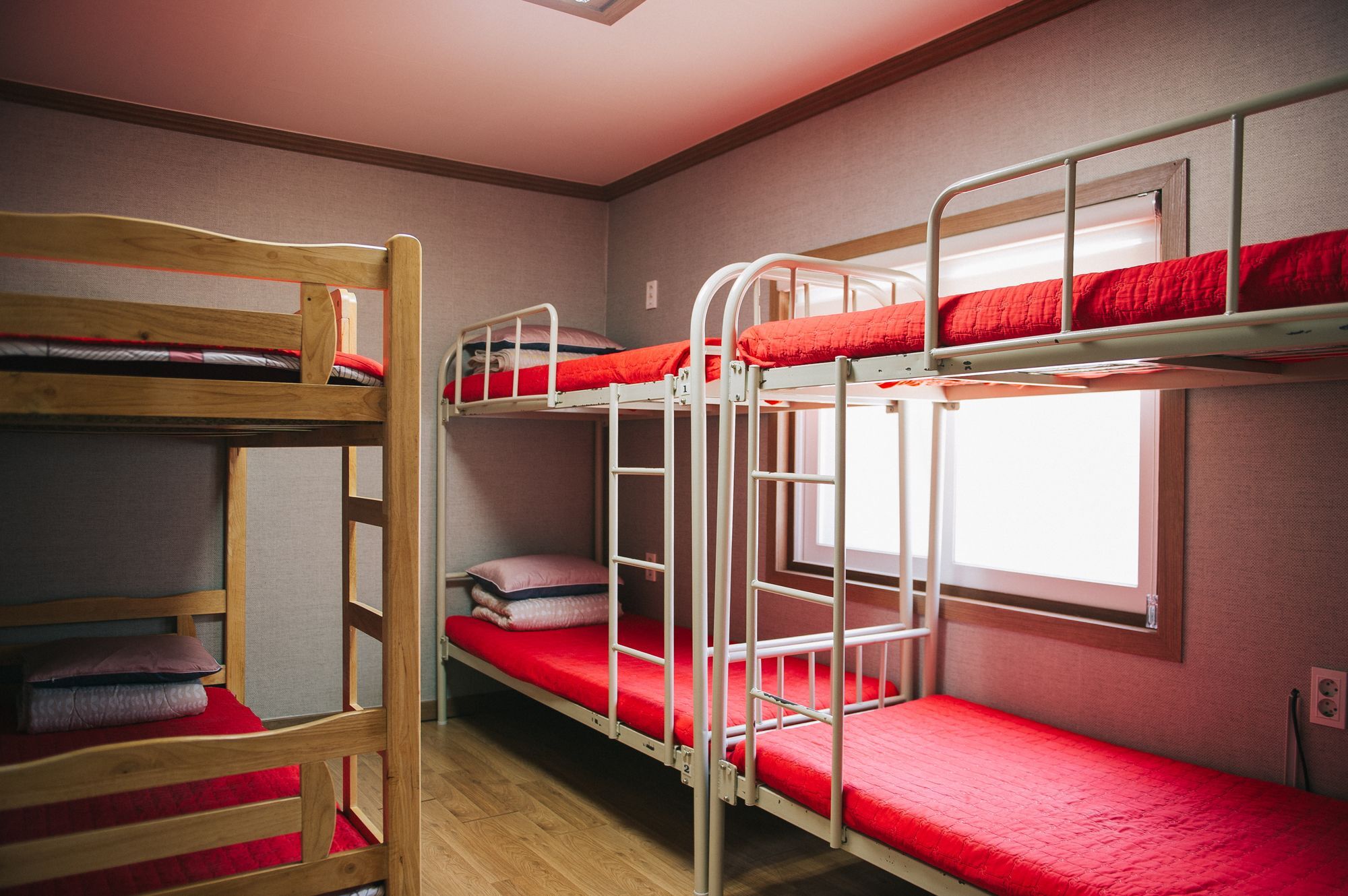 We Guesthouse ปูซาน ภายนอก รูปภาพ