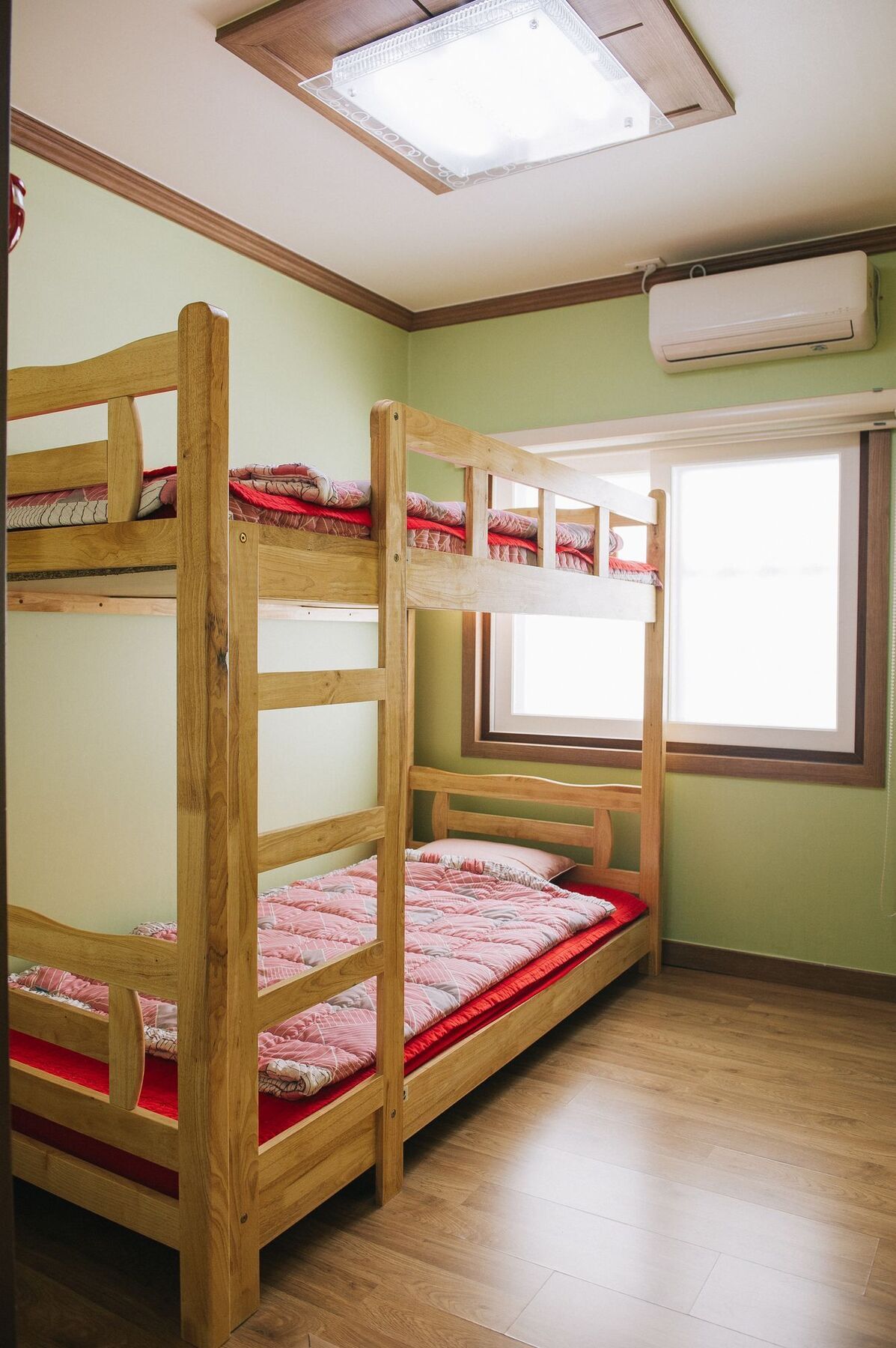 We Guesthouse ปูซาน ภายนอก รูปภาพ